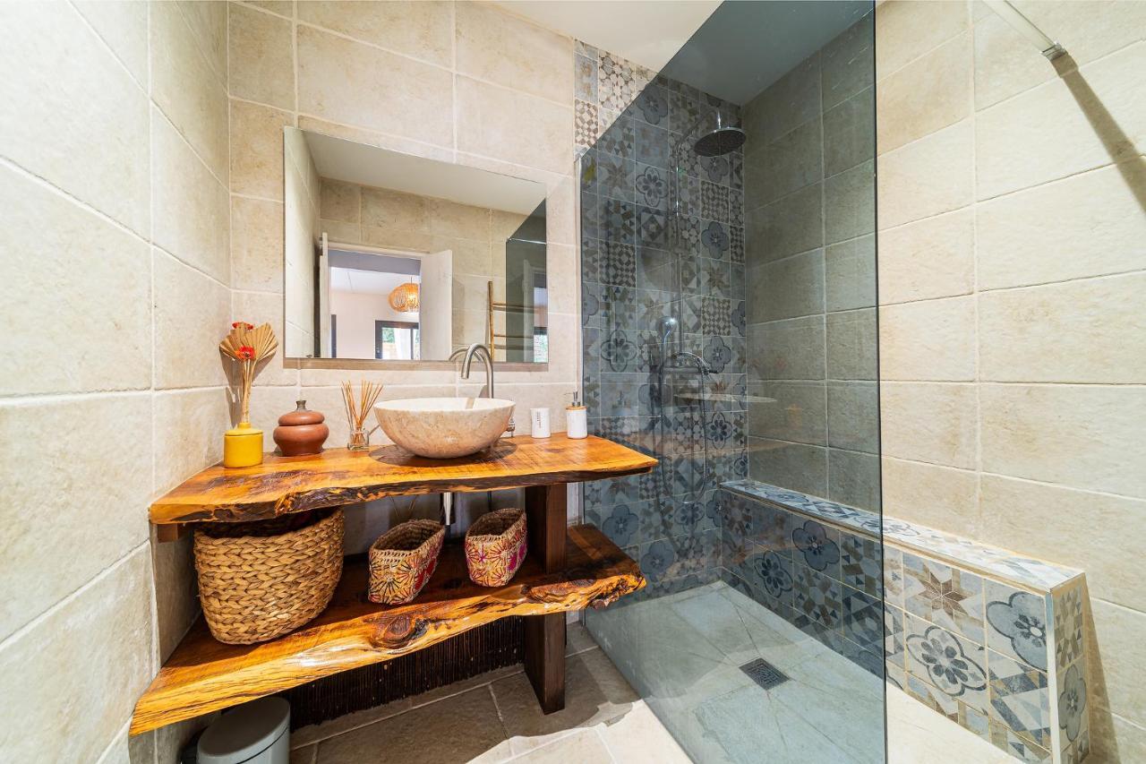 Villa Latrille - Piscine - Sauna - Jacuzzi 拉萨尔勒班 外观 照片