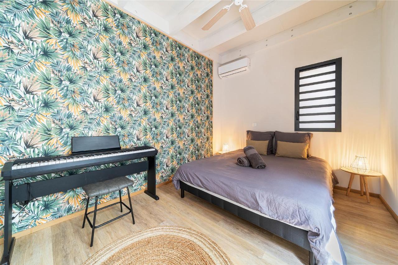 Villa Latrille - Piscine - Sauna - Jacuzzi 拉萨尔勒班 外观 照片