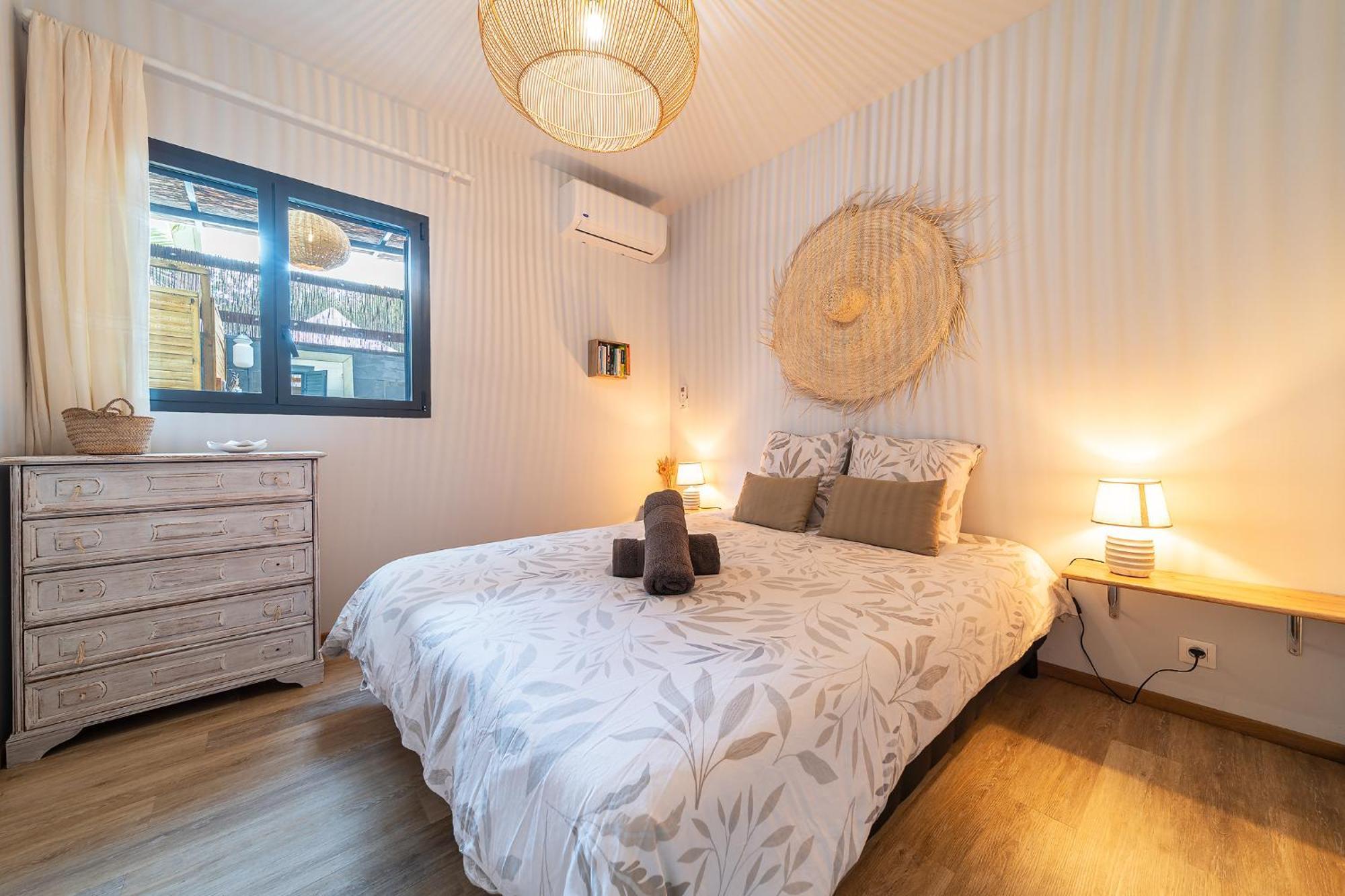 Villa Latrille - Piscine - Sauna - Jacuzzi 拉萨尔勒班 外观 照片