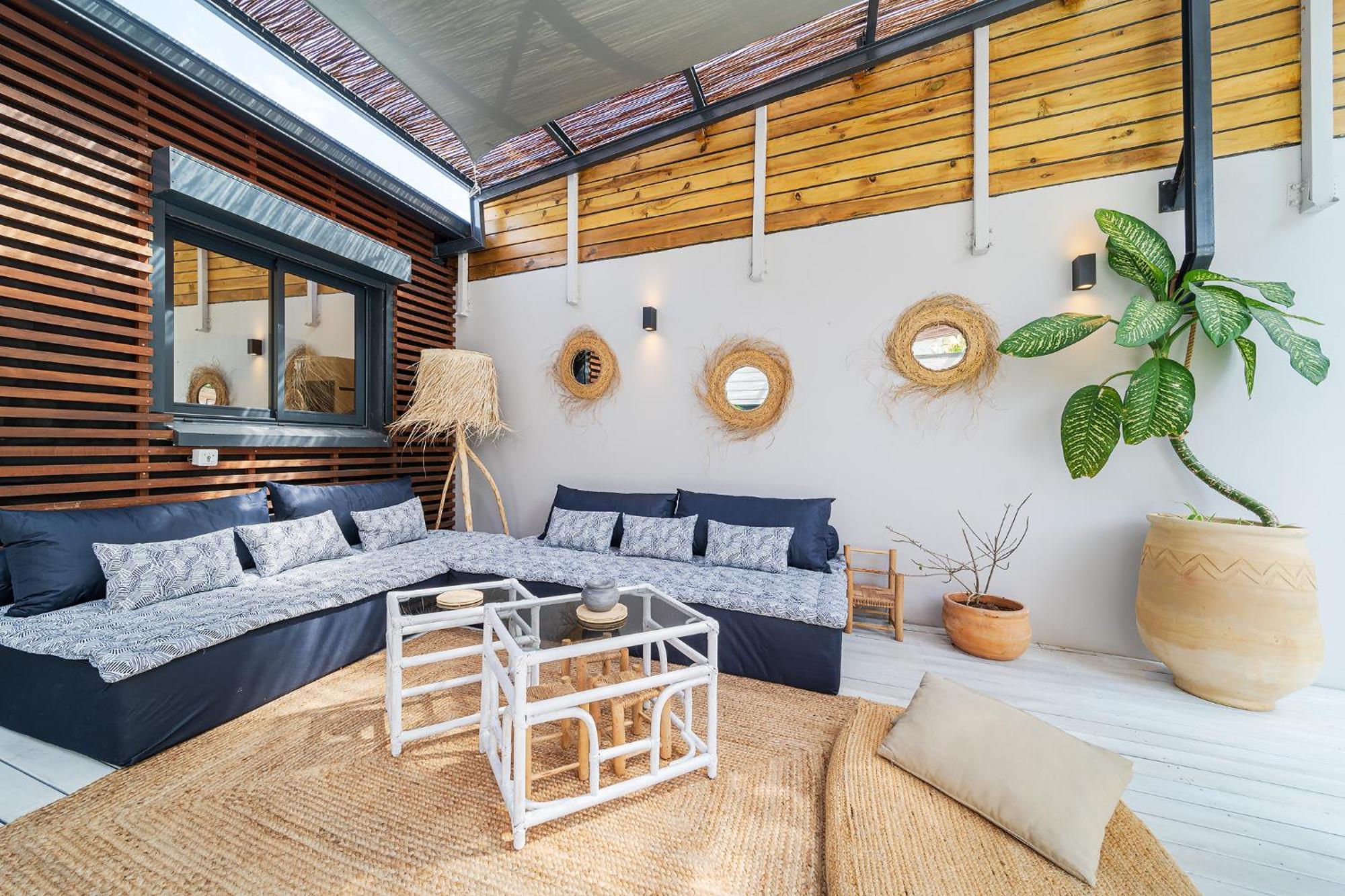 Villa Latrille - Piscine - Sauna - Jacuzzi 拉萨尔勒班 外观 照片
